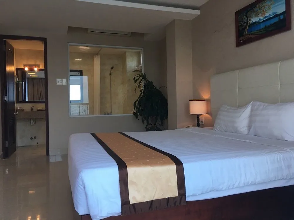 Fairy Bay Hotel Nha Trang 3*,
